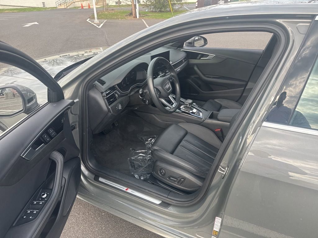 2024 Audi A4 45 S line Premium Plus quattro