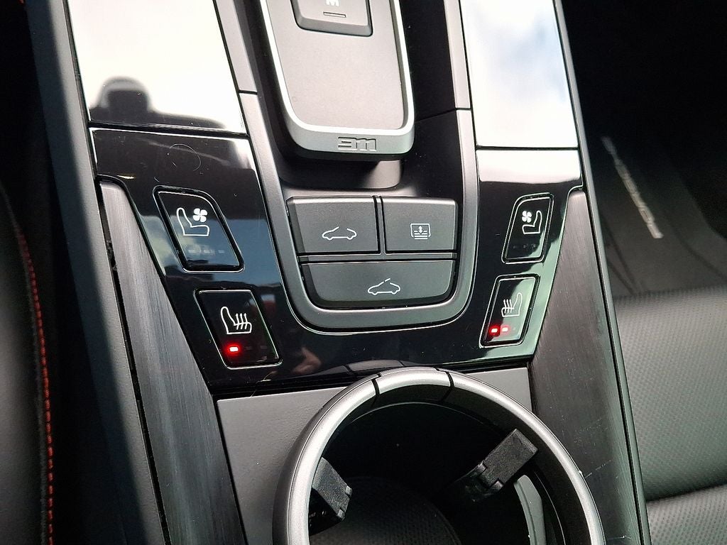 2022 Porsche 911 Carrera GTS