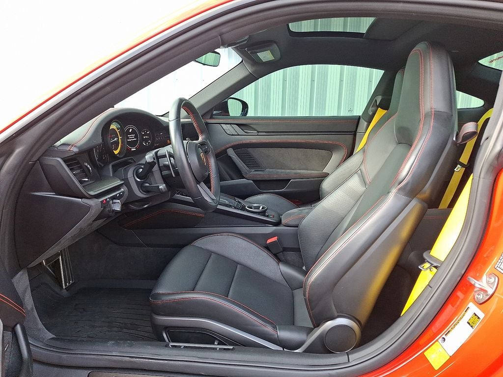 2022 Porsche 911 Carrera GTS