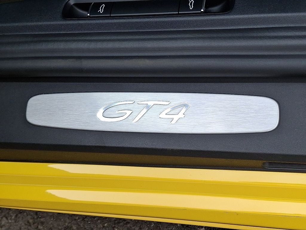 2023 Porsche 718 Cayman GT4