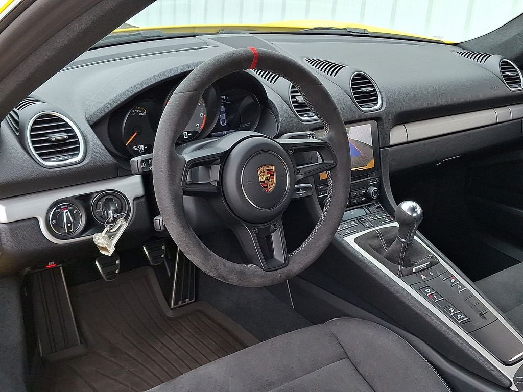 2023 Porsche 718 Cayman GT4