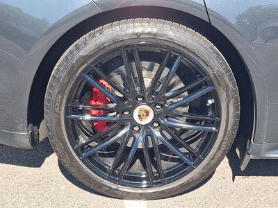 2019 Porsche Panamera GTS
