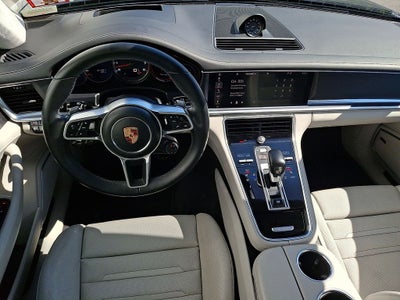 2019 Porsche Panamera GTS