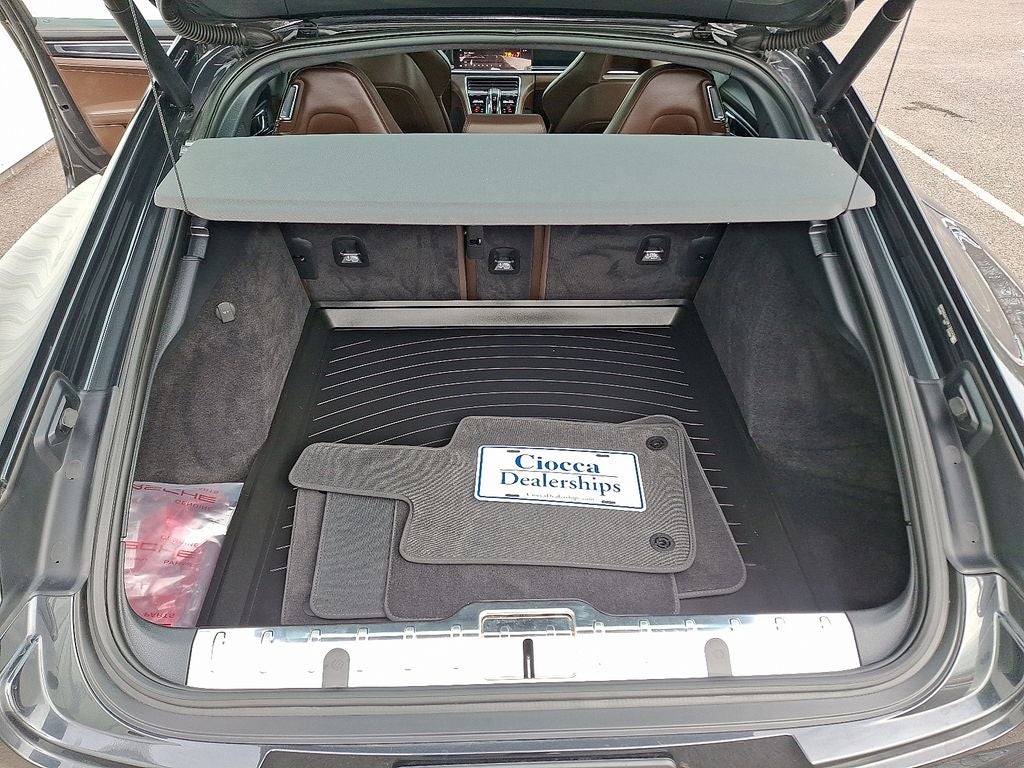 2022 Porsche Panamera GTS