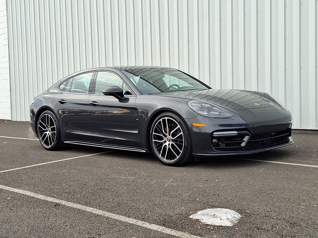 2022 Porsche Panamera GTS