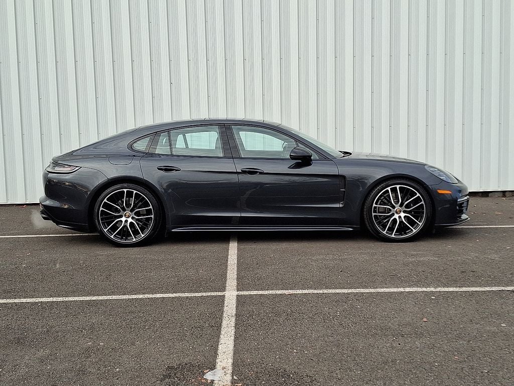 2022 Porsche Panamera GTS