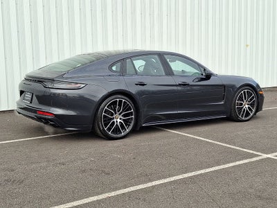 2022 Porsche Panamera GTS
