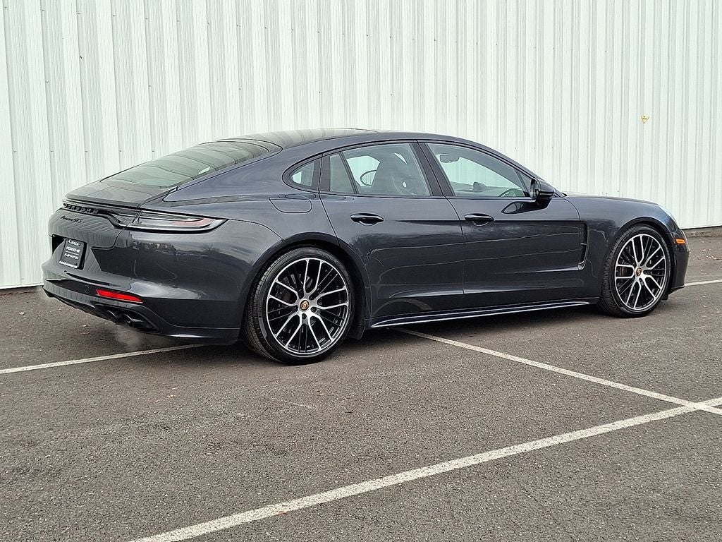 2022 Porsche Panamera GTS