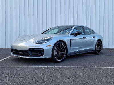 2023 Porsche Panamera 4