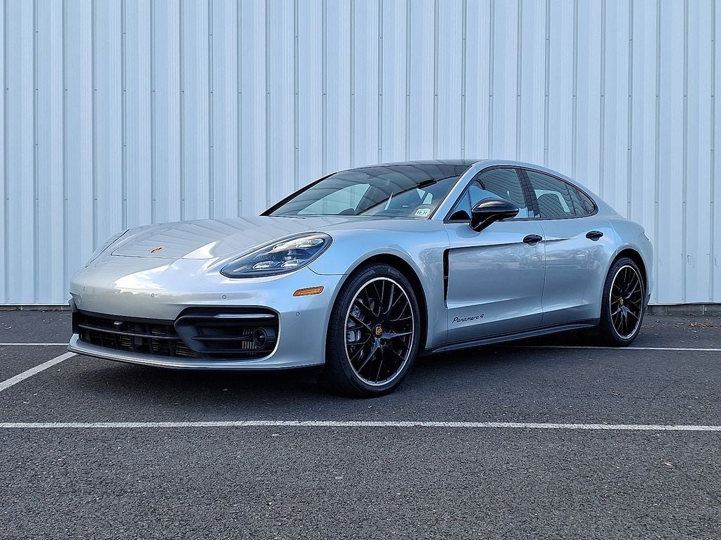2023 Porsche Panamera 4