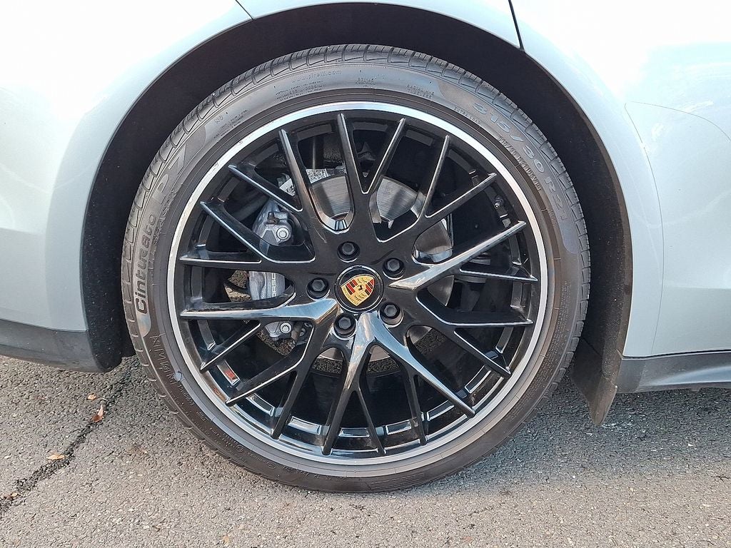 2023 Porsche Panamera 4