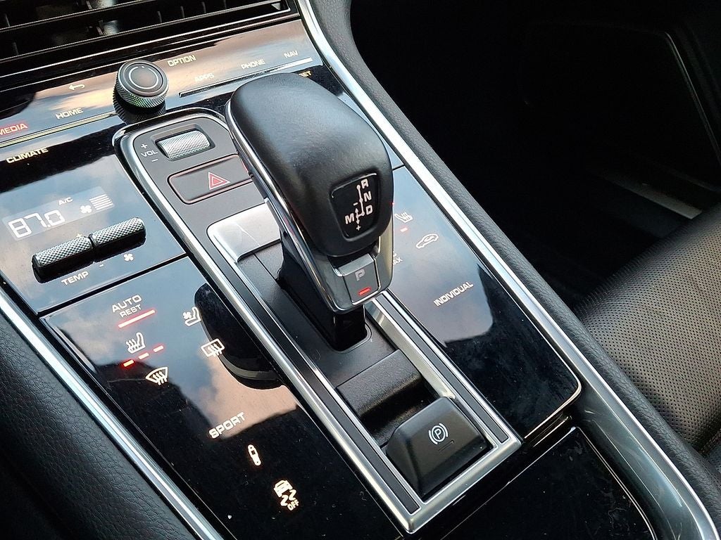 2023 Porsche Panamera 4