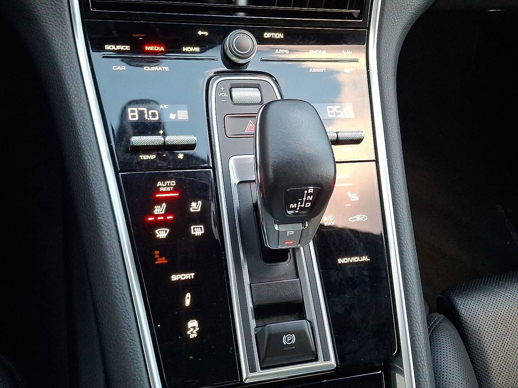 2023 Porsche Panamera 4