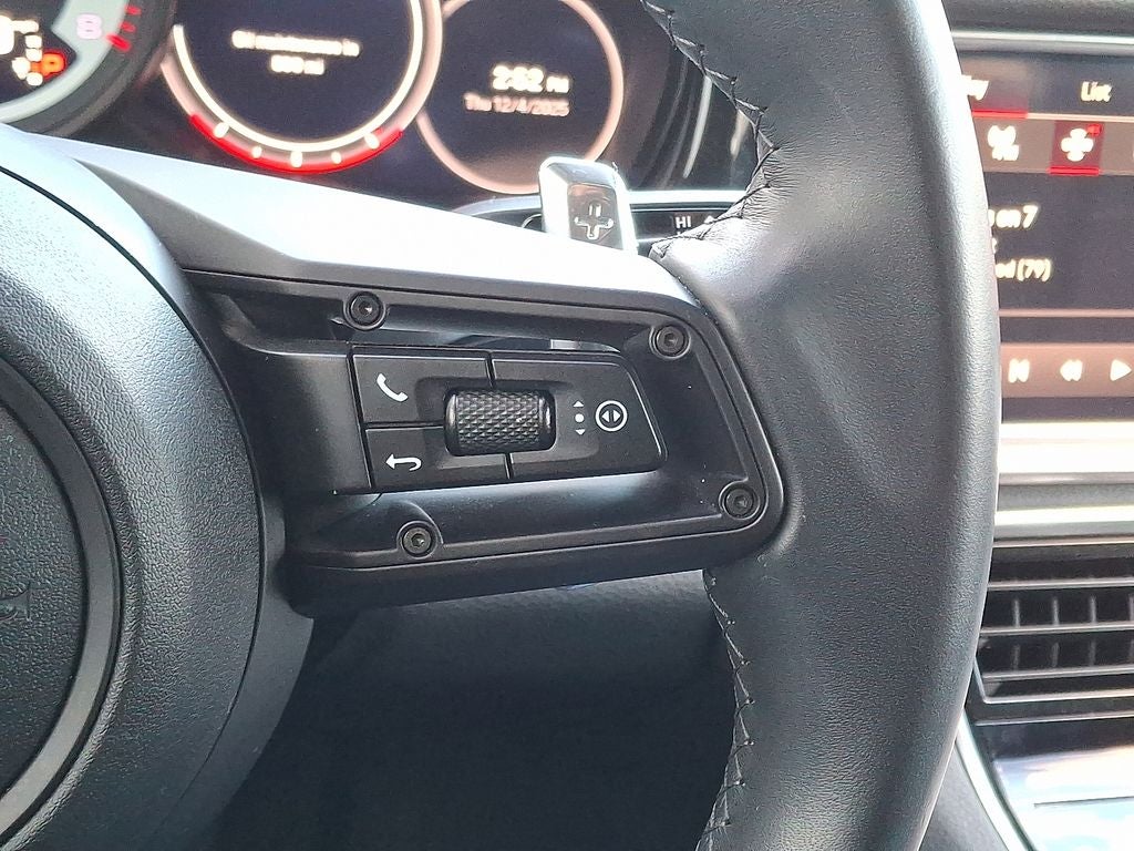 2023 Porsche Panamera 4