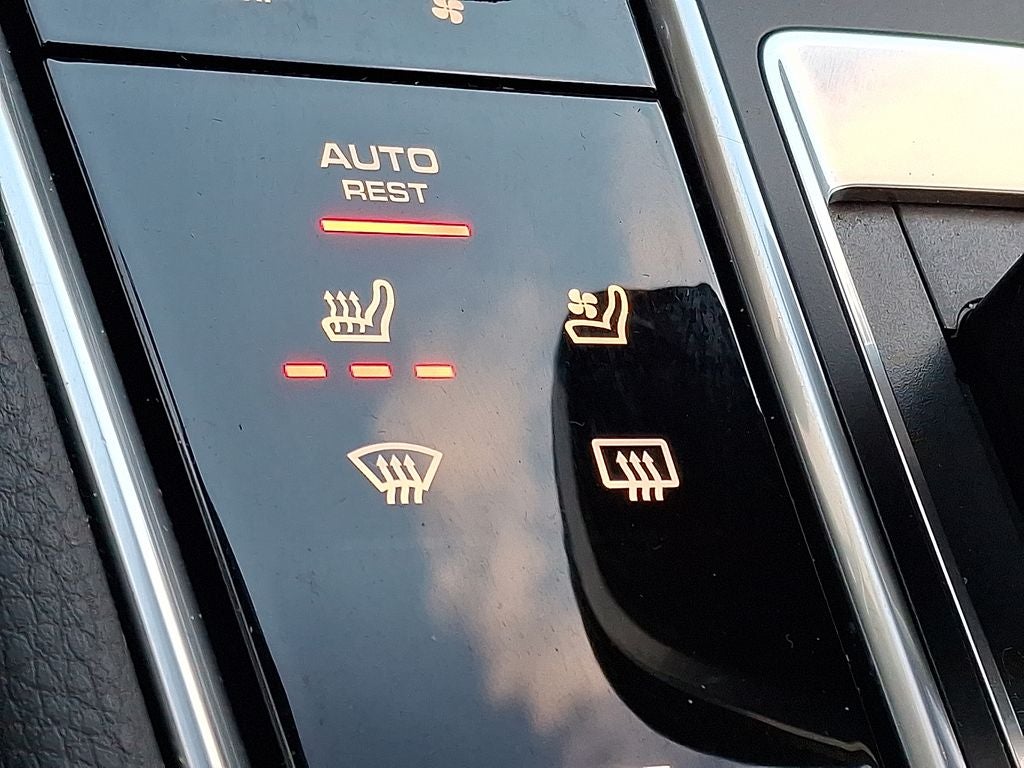 2023 Porsche Panamera 4