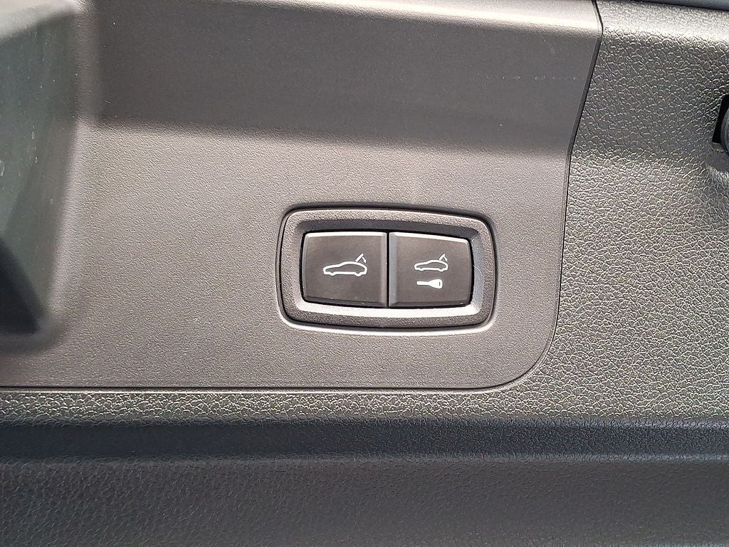 2023 Porsche Panamera 4