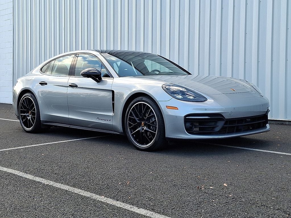 2023 Porsche Panamera 4