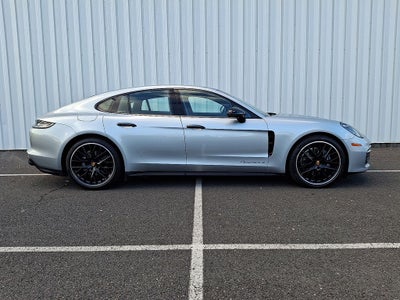 2023 Porsche Panamera 4