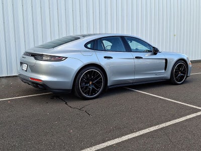 2023 Porsche Panamera 4