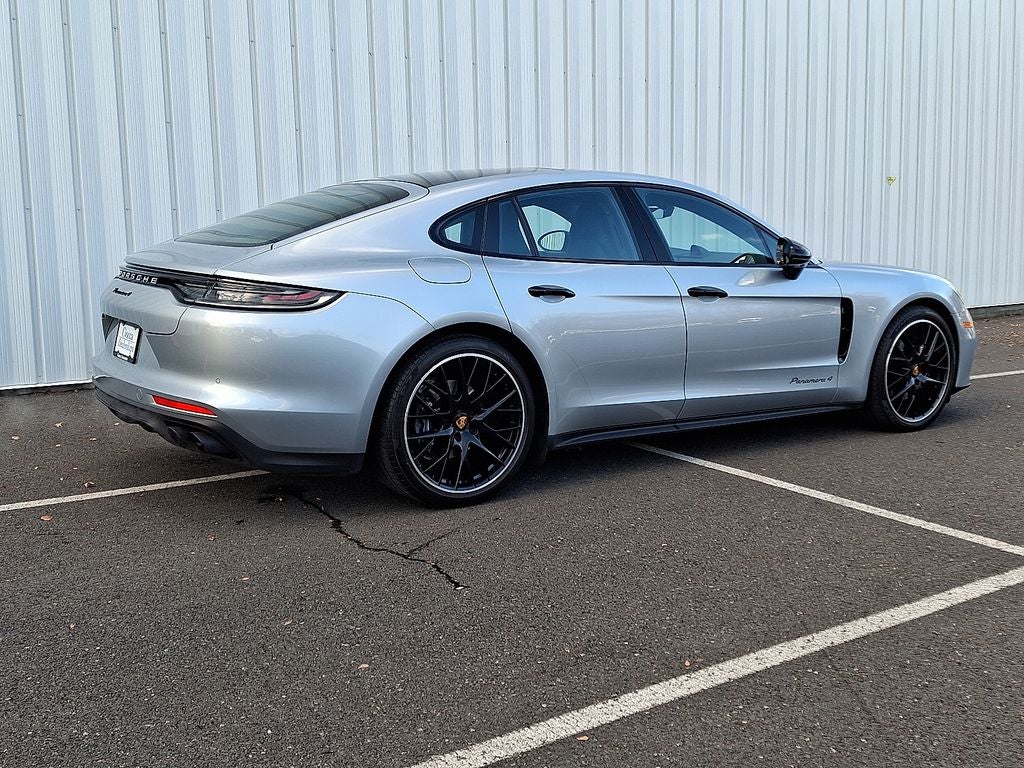 2023 Porsche Panamera 4