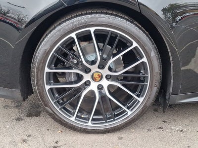 2023 Porsche Panamera 4 Platinum Edition