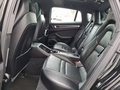 2023 Porsche Panamera 4 Platinum Edition