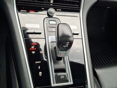2023 Porsche Panamera 4 Platinum Edition