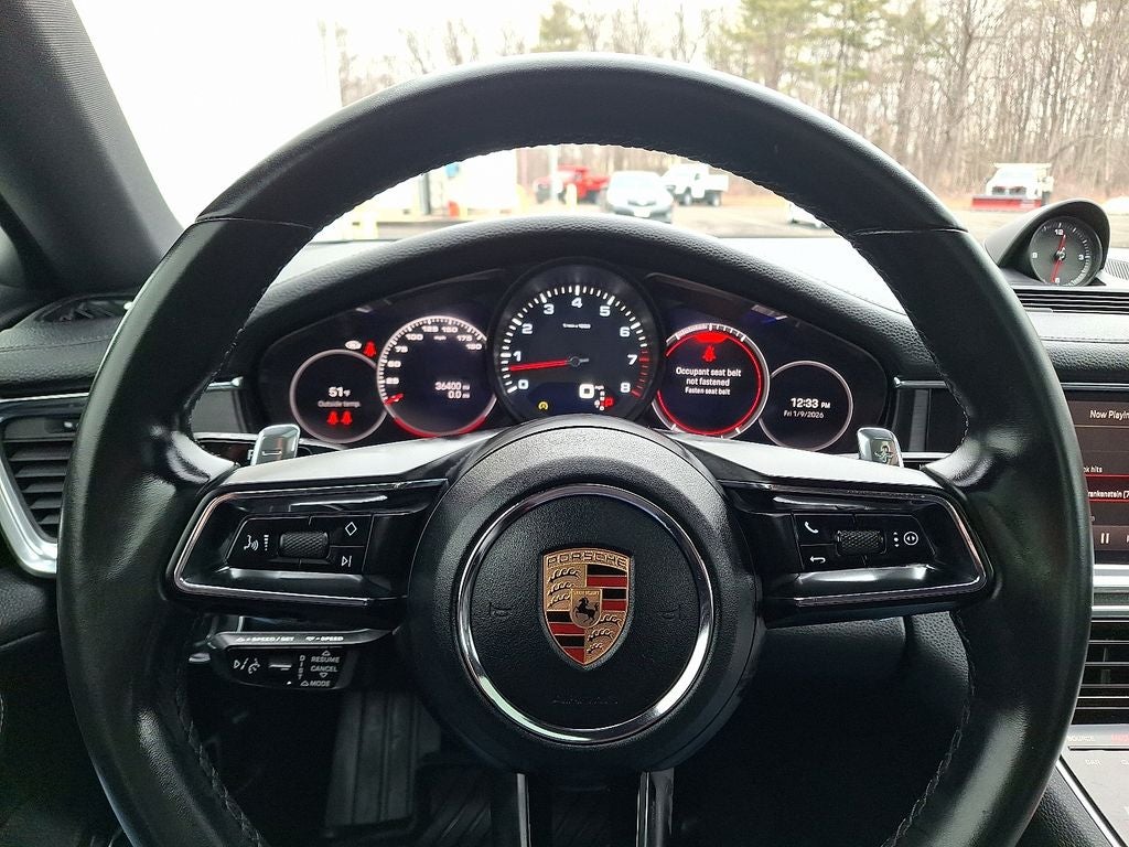 2023 Porsche Panamera 4 Platinum Edition