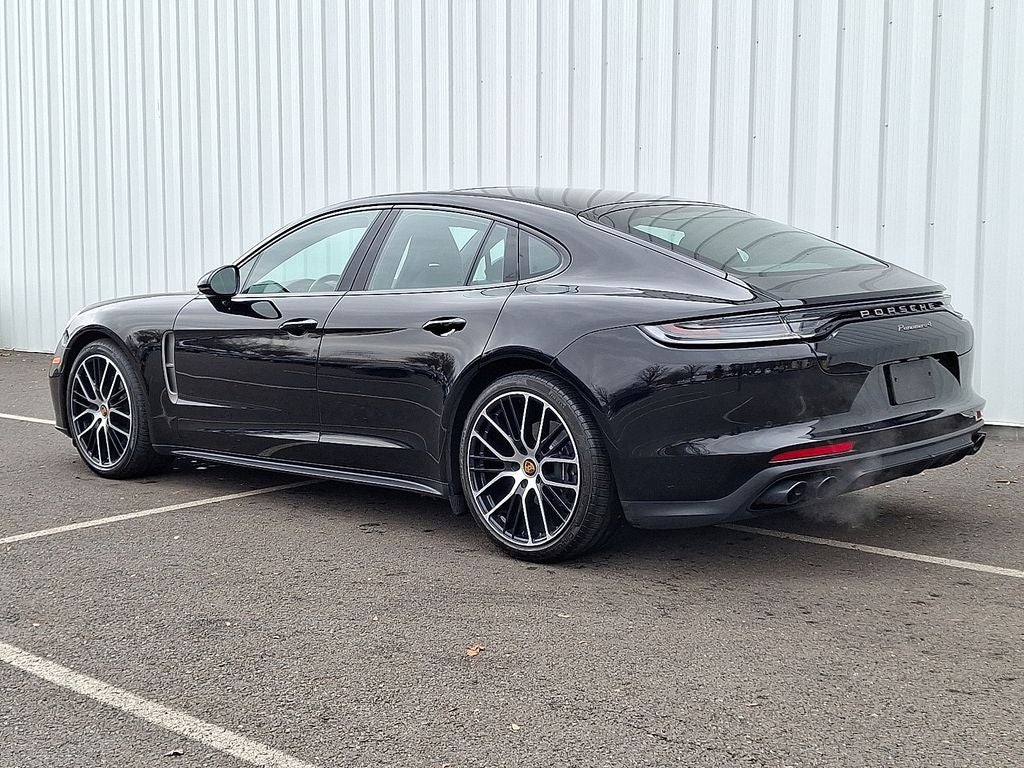 2023 Porsche Panamera 4 Platinum Edition