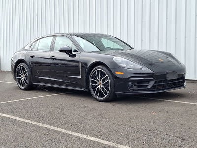2023 Porsche Panamera 4 Platinum Edition