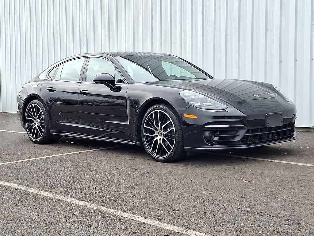 2023 Porsche Panamera 4 Platinum Edition