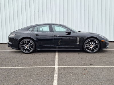 2023 Porsche Panamera 4 Platinum Edition