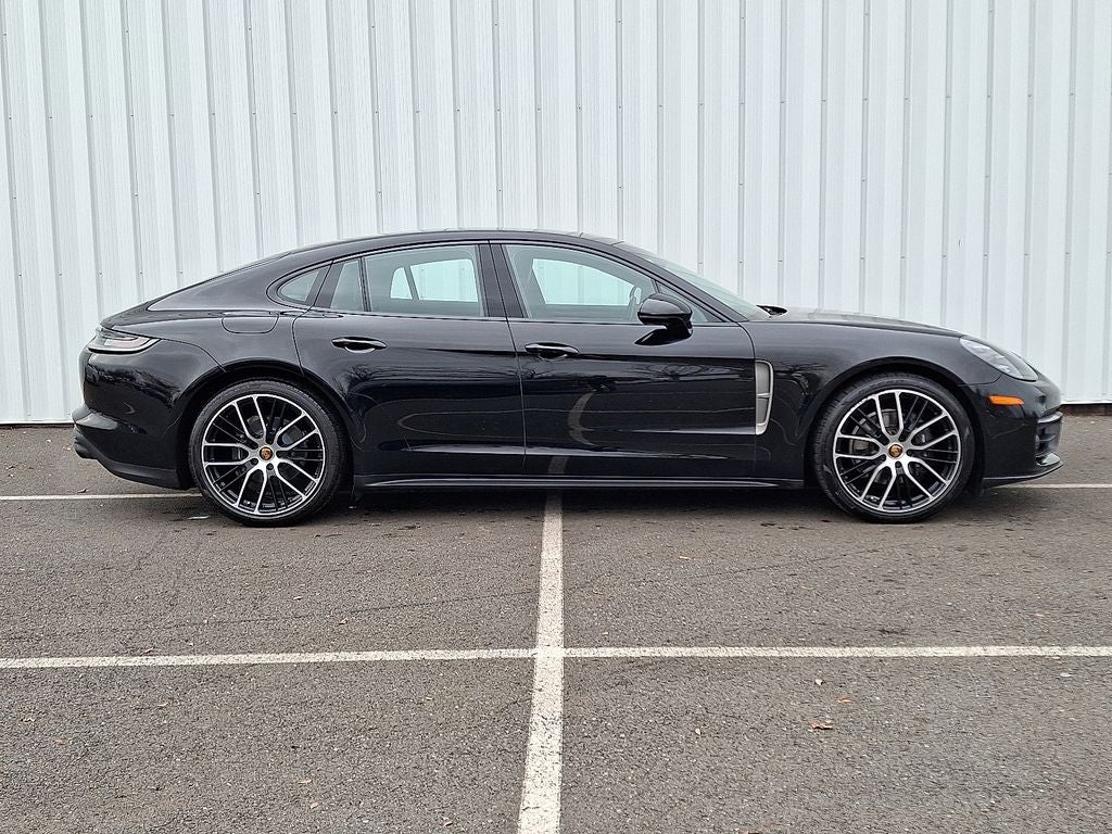2023 Porsche Panamera 4 Platinum Edition