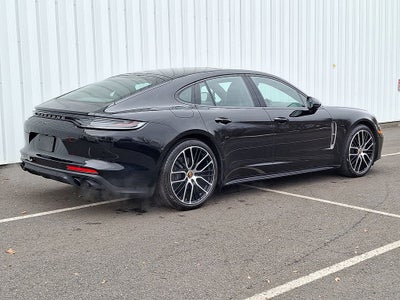 2023 Porsche Panamera 4 Platinum Edition