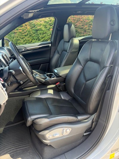 2012 Porsche Cayenne Base