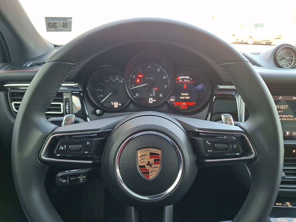 2025 Porsche Macan Base