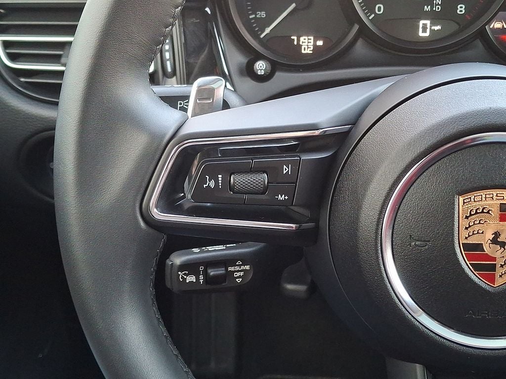 2025 Porsche Macan Base