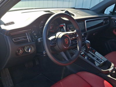 2025 Porsche Macan Base