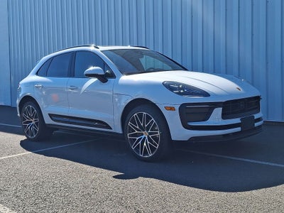 2025 Porsche Macan Base