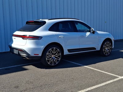 2025 Porsche Macan Base