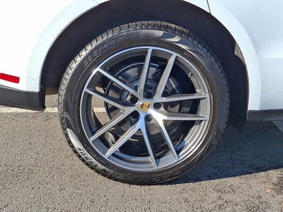 2025 Porsche Macan AWD