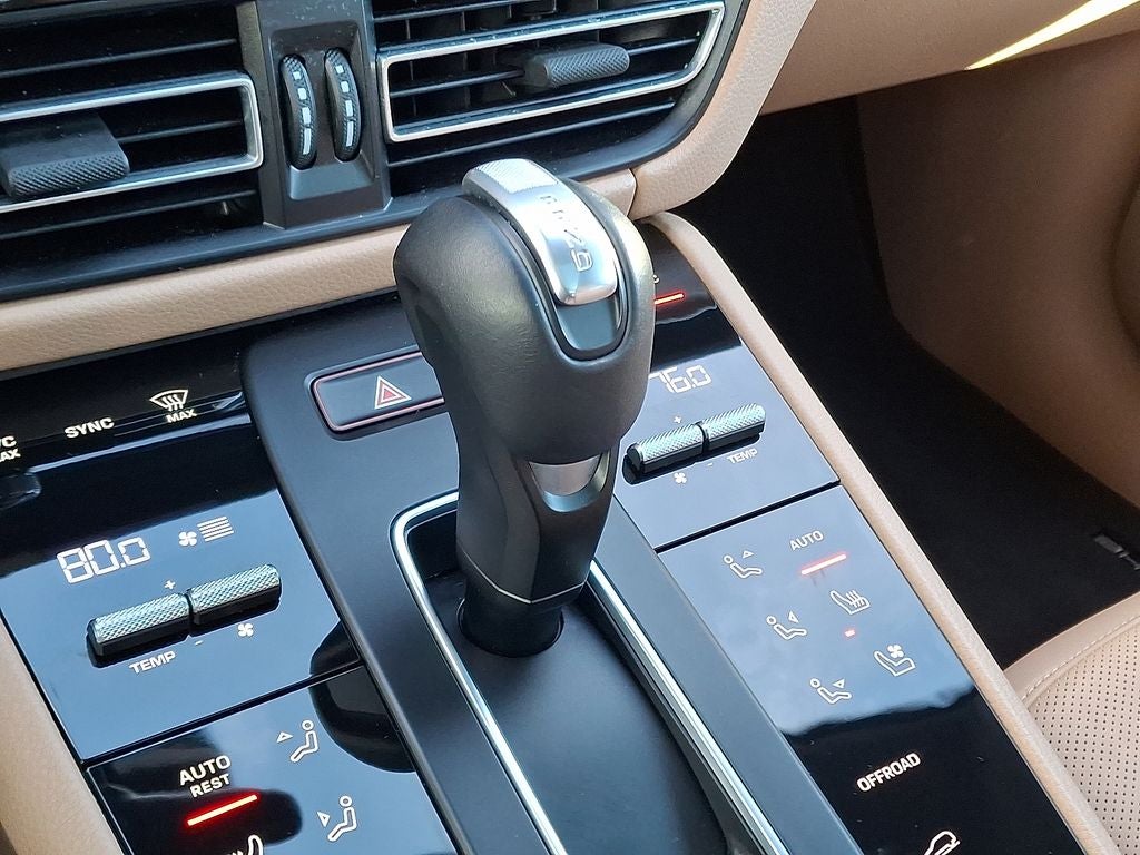 2025 Porsche Macan AWD