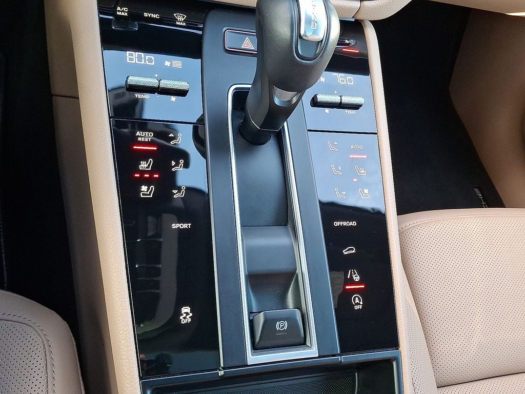 2025 Porsche Macan AWD