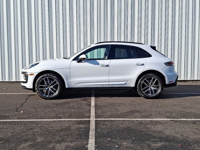 2025 Porsche Macan AWD