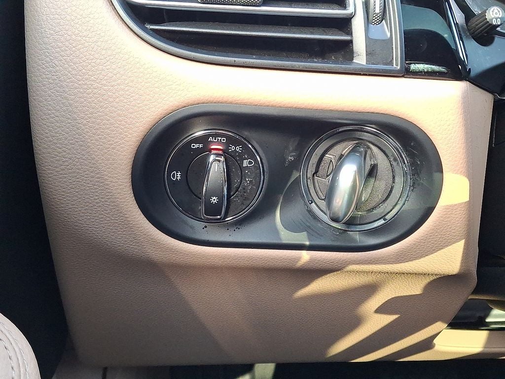 2025 Porsche Macan AWD