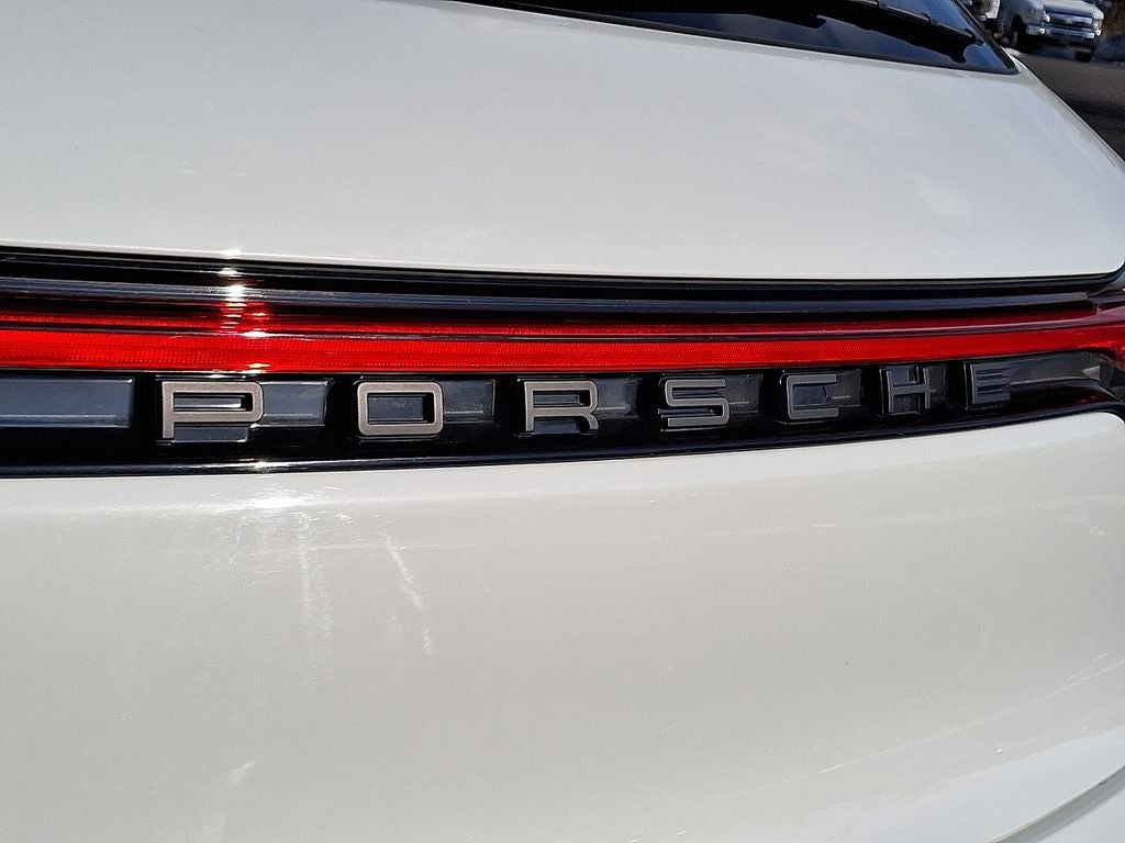 2025 Porsche Macan AWD