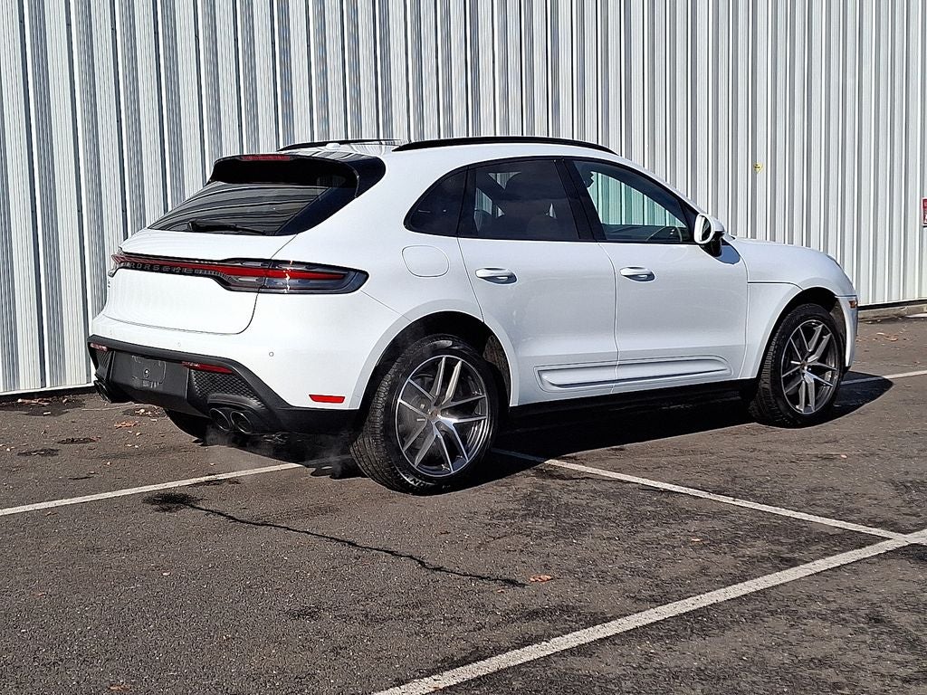 2025 Porsche Macan AWD