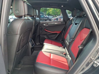2020 Porsche Macan Base