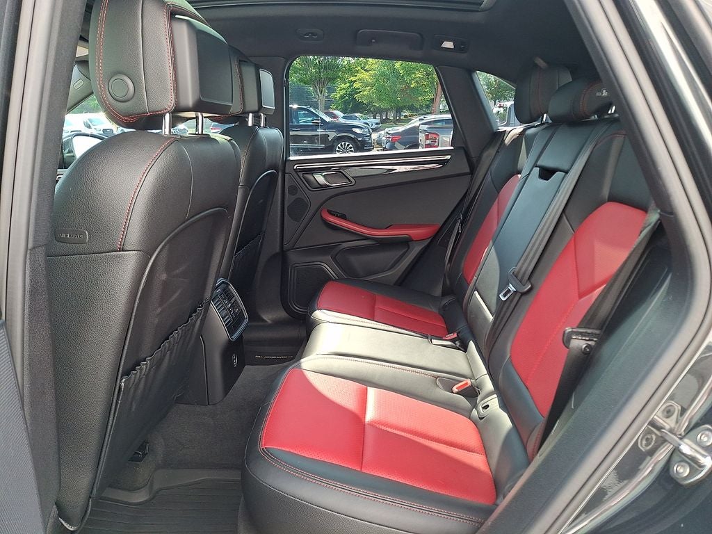 2020 Porsche Macan Base