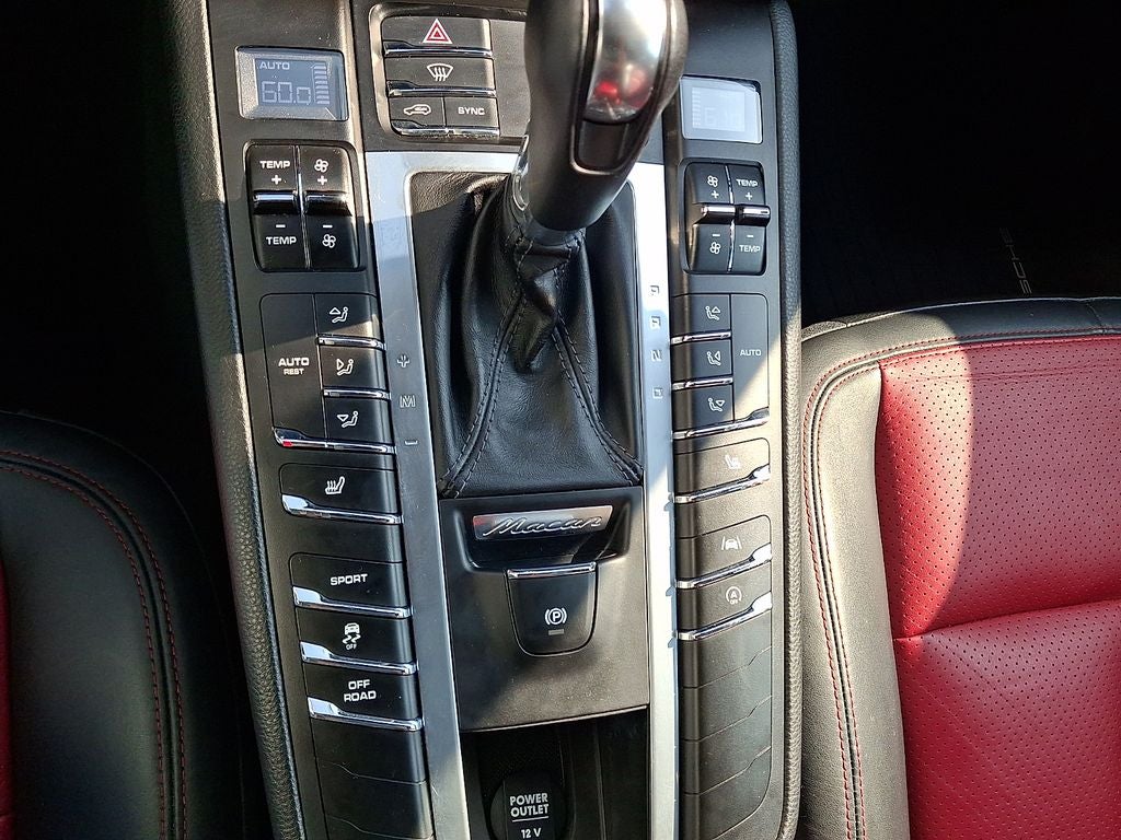 2020 Porsche Macan Base